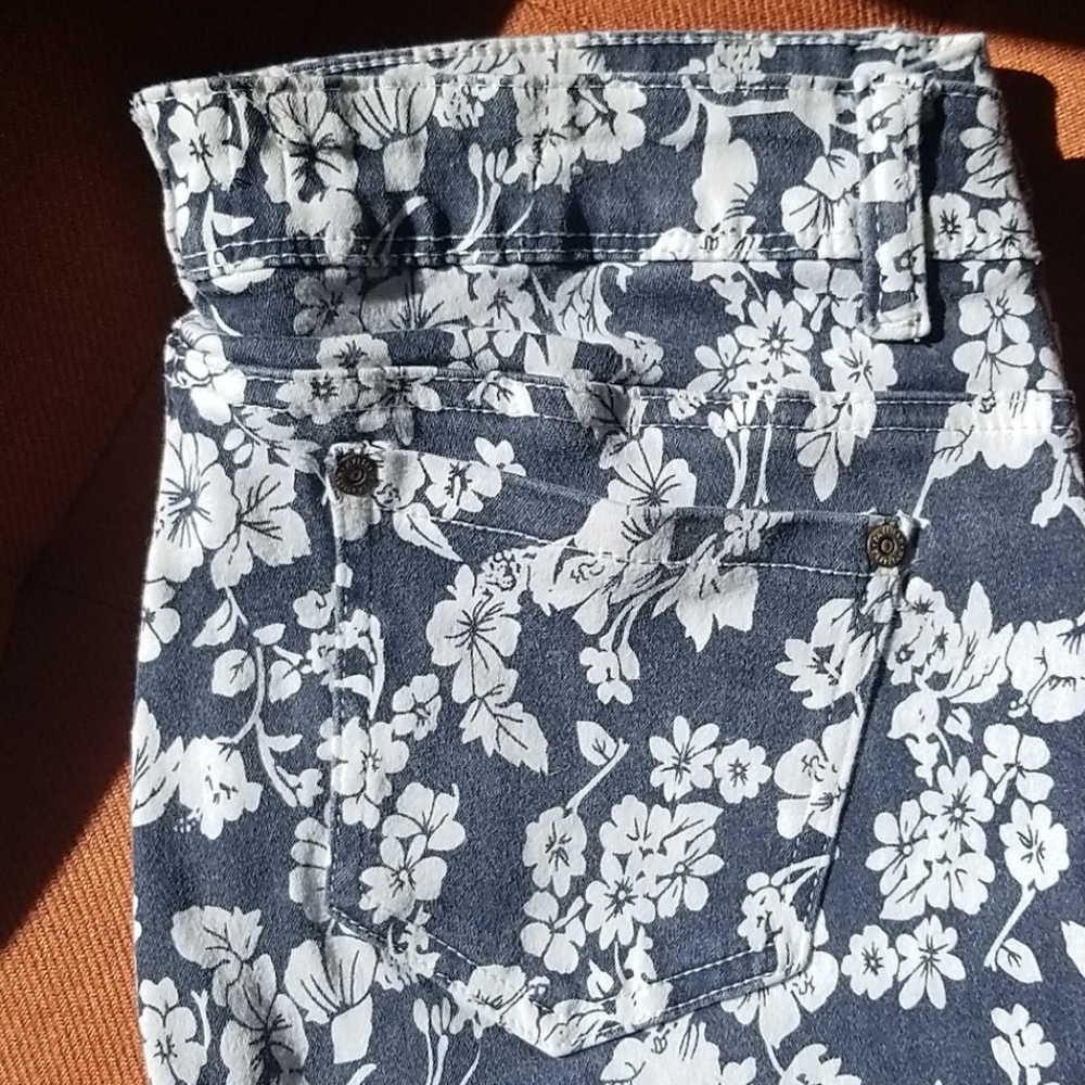 Floral Light jeans - Picture 2 of 3